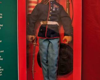 a guy in uniform...sigh