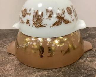 Several Pyrex dishes to choose from in catalog; www.osborneauctionservice.com