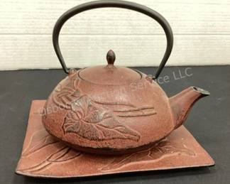 Cast Iron Japanese Teapot & Trivet
