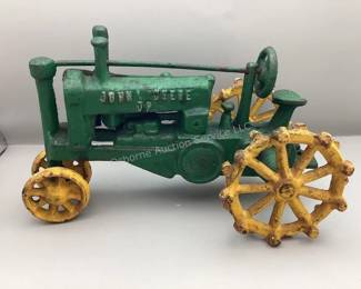 Cast iron John Deere tractor
