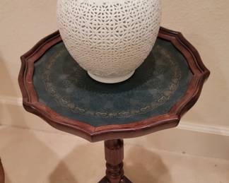 Sm. Leather Top Pedestal Side Table