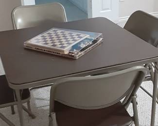 Card Table w/4 Chairs 