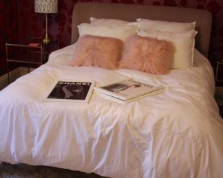 Queen size bed