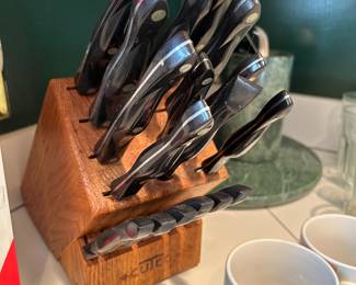 Cutco knife block and knives