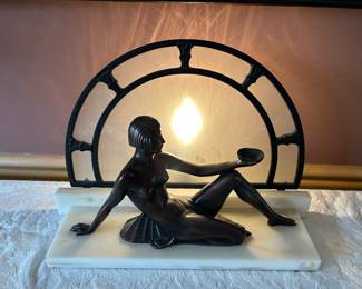 Art deco lamp