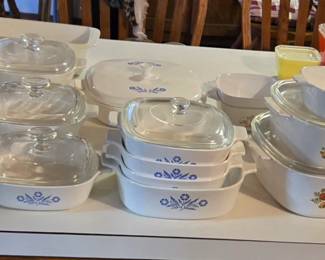 Corning Blue Cornflower Casseroles
Pyrex Refrigerator dishes