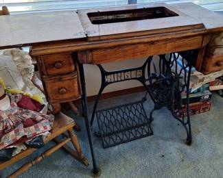 Singer Sewing Machine