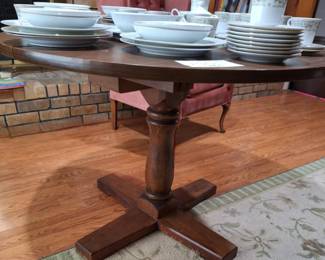 Small Farmhouse Round Table