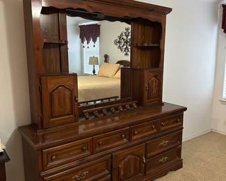dresser with mirror