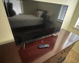 TCL 32" TV