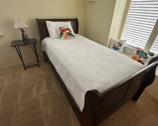 twin sleigh bed