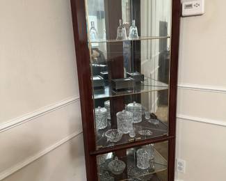 corner curio display 