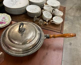 Silver Plated Warming Serving Pan Chafing Dish with Wood Handle