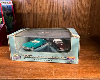 Hot Wheels Thunderbirds - 1957 - 1997 Set 40th Anniversary Edition