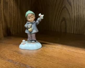 Japan Figurine
