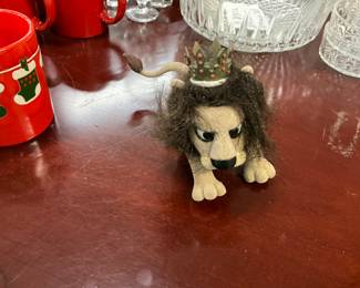 Rudolph Island of Misfit Toys King Moondancer Lion Figure 