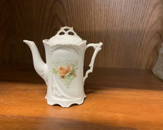 423 Porcelain Floral Tea Pot