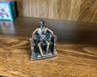 Abraham Lincoln Memorial Die Cast Metal Pencil Sharpener