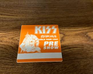 Kiss Backstage Pass "Revenge" 
