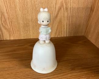 Precious Moments "Wishing You a Merry Christmas" 1984 Bell