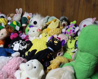 Stuffed people and animals; Garage