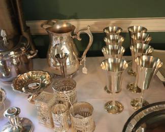 Serving pieces in Silverplate, in DR