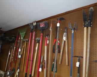 Yard tools, Garage