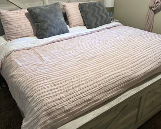 Like new king bed from Ashley furniture