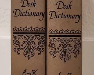 Thorndike Barnhart Comprehensive Desk Dictionaries A Z