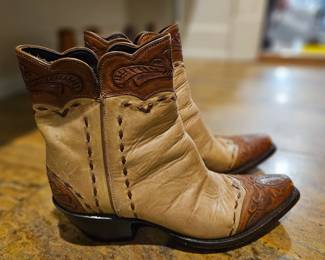 Women's Short Cowboy Boots 