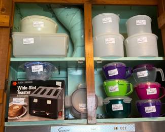 Tupperware & other plastic containers