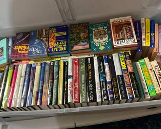 Tubs & tubs of “like new” books! Hardback & paperbacks