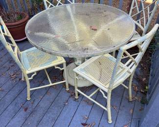 This is a great outdoor metal table set