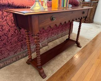 Beautiful, cherry console/hallway table by Lexington Furniture with spooled legs. 52" x 16" x 30" tall