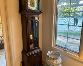 Very pretty Ethan Allen grandfather clock, early 19th century plant pedestal/jardiniere, England.
