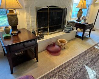 Gorgeous pair of end tables by Wynwood. Heavy, nice-quality table lamps too. Pretty fireplace screen is for sale too!