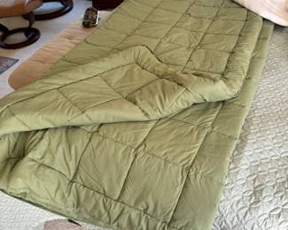 Goose down comforter/duvet. Like new. KING size