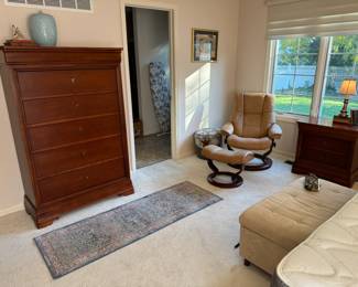 Stressless recliner and ottoman, purchased from Carter's 2021. Paid $3K. Beautiful Thomasville dresser with top hidden dresser, see next pictures! There are 3 pieces of this set. Purchased from Carter's Furniture.