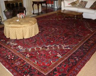 A open view of the must-see, Heriz rug in the LR. 