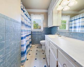 2329 Venie Street, Burlington NC 27215 - 3 bed, 1 bath