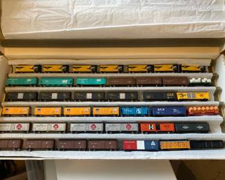 N Scale Train Cars & Tranformer (untested)