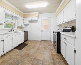 2329 Venie Street, Burlington NC 27215 - 3 bed, 1 bath