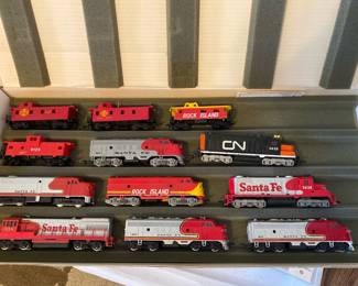 HO Scale Train Cars 