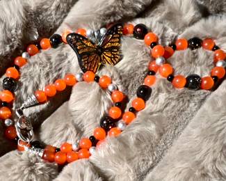 Fashion Necklace with Art Glass Butterfly 
