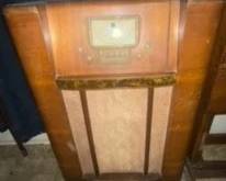 Silvertone large console radio