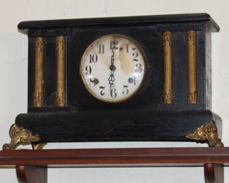 Antique mantel clock early 1900's