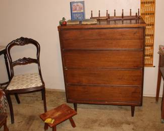 Bassett Mid Century Modern Wooden Dresser