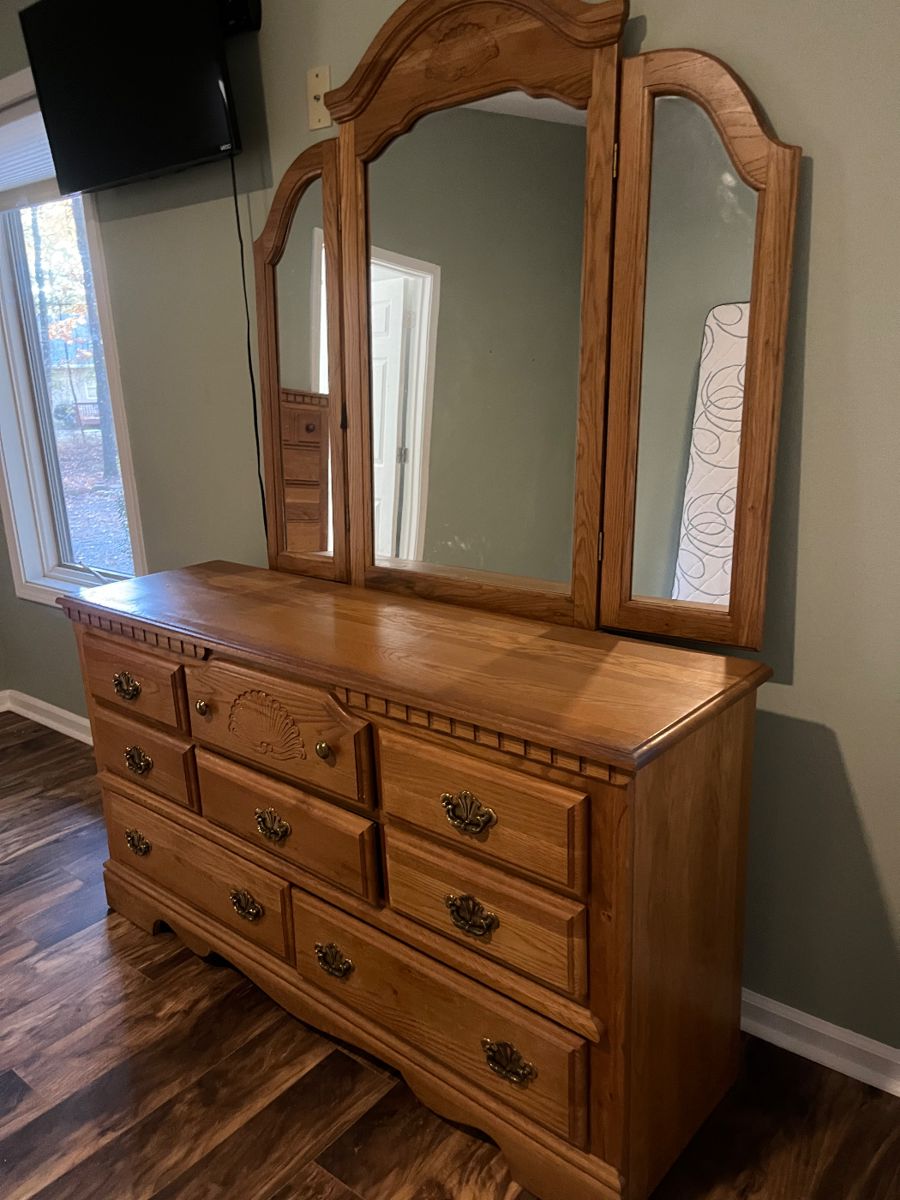 Dresser