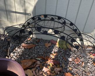 Decorative plant arch