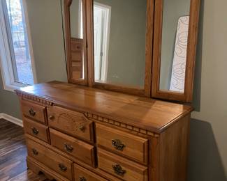 Dresser